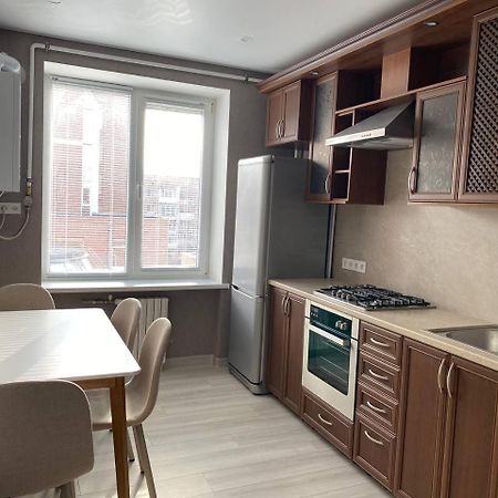 Apartpoltava Двокімнатні Апартаменти З Джакузі Біля Листопаду Esterno foto