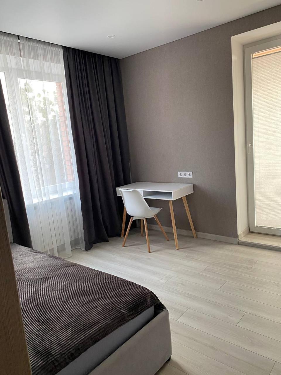 Apartpoltava Двокімнатні Апартаменти З Джакузі Біля Листопаду Esterno foto