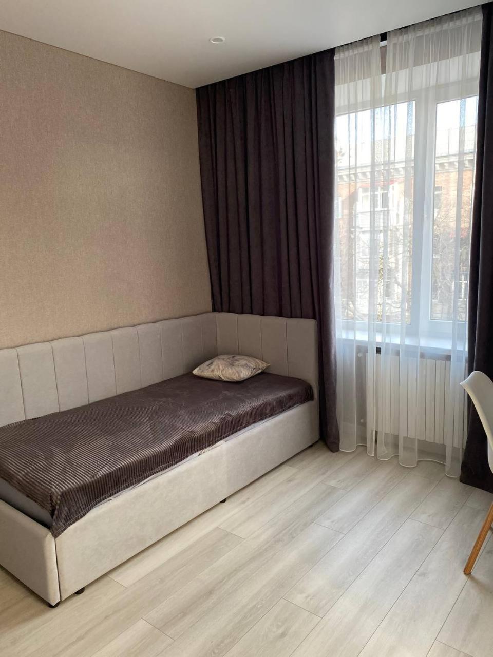 Apartpoltava Двокімнатні Апартаменти З Джакузі Біля Листопаду Esterno foto